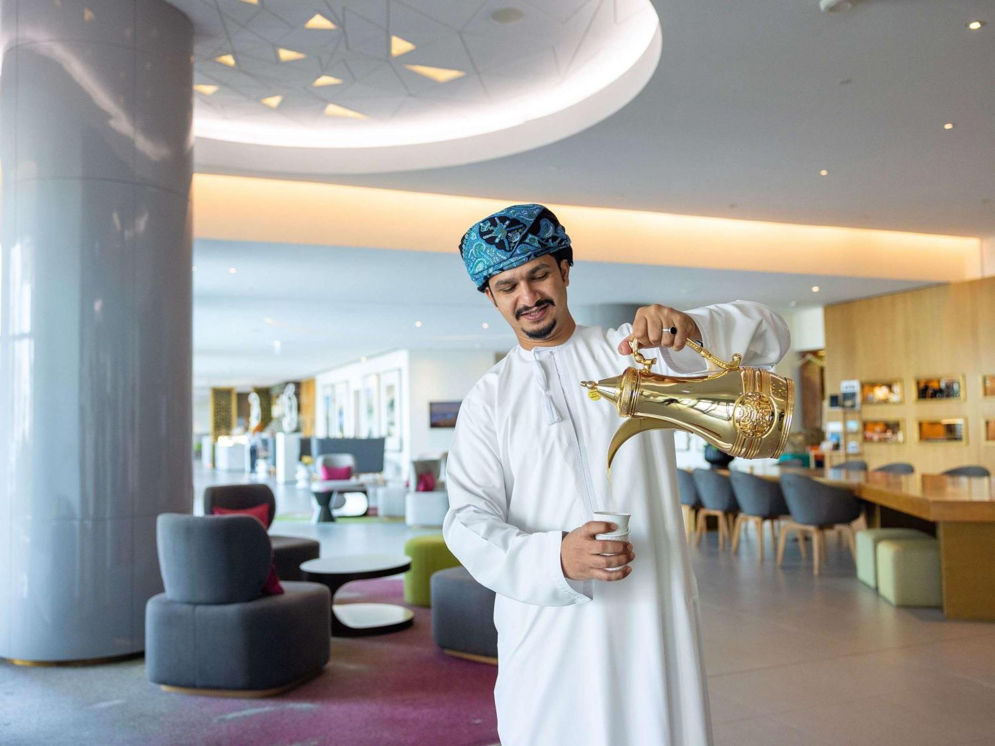 Novotel Muscat Airport Exterior foto